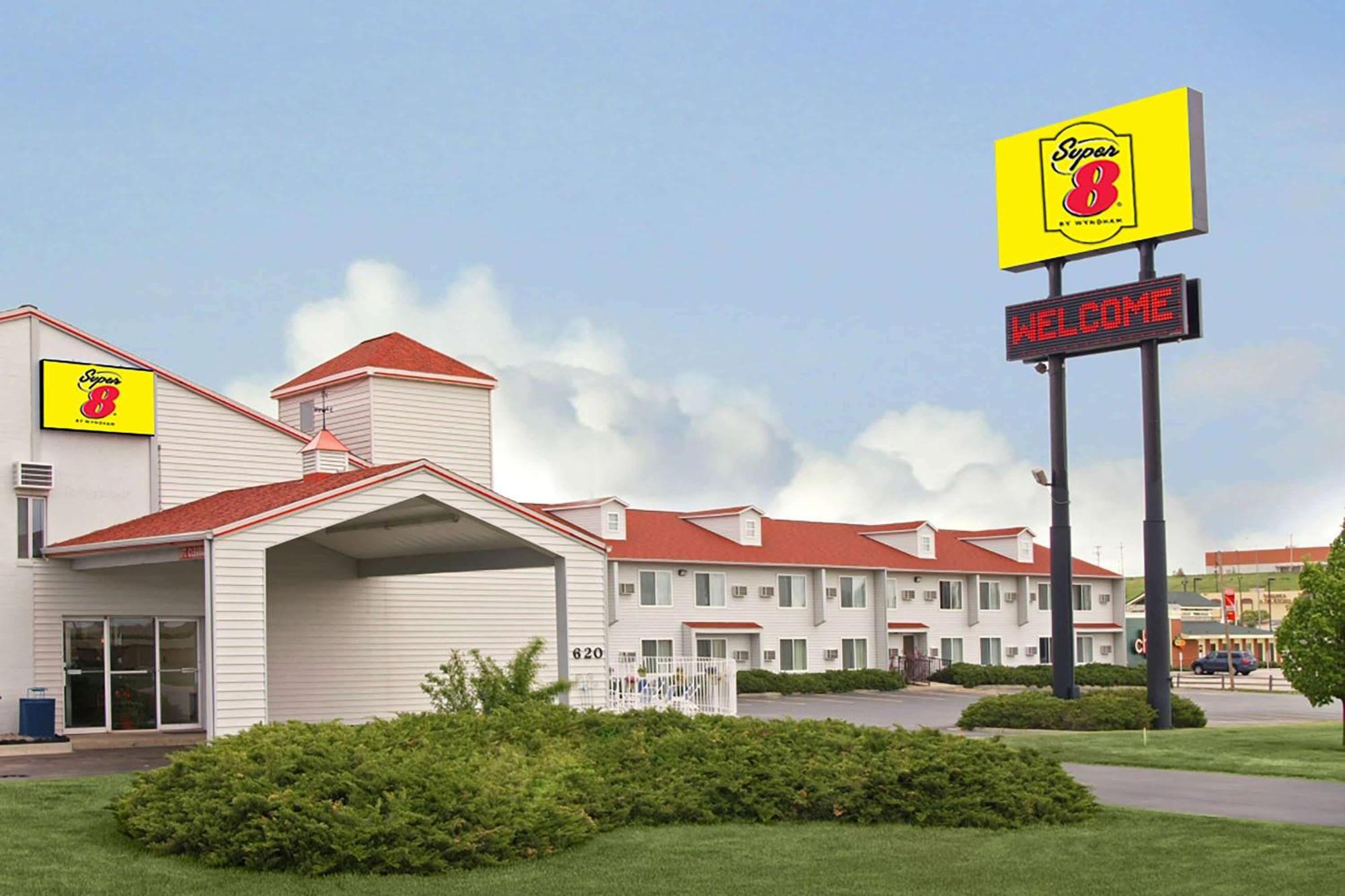 Super 8 By Wyndham Rapid City Exterior foto